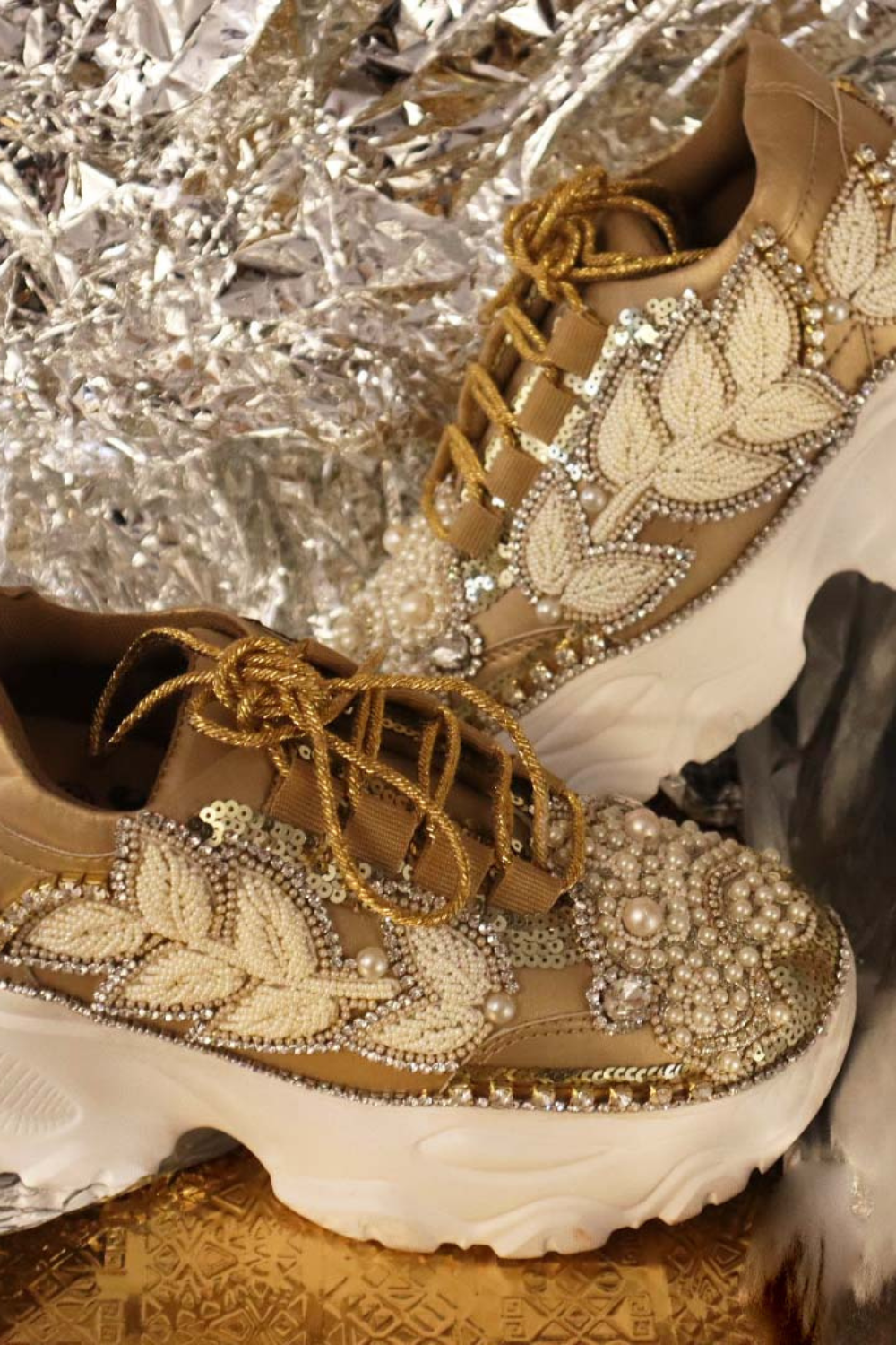 The Pearl Crown (Golden)